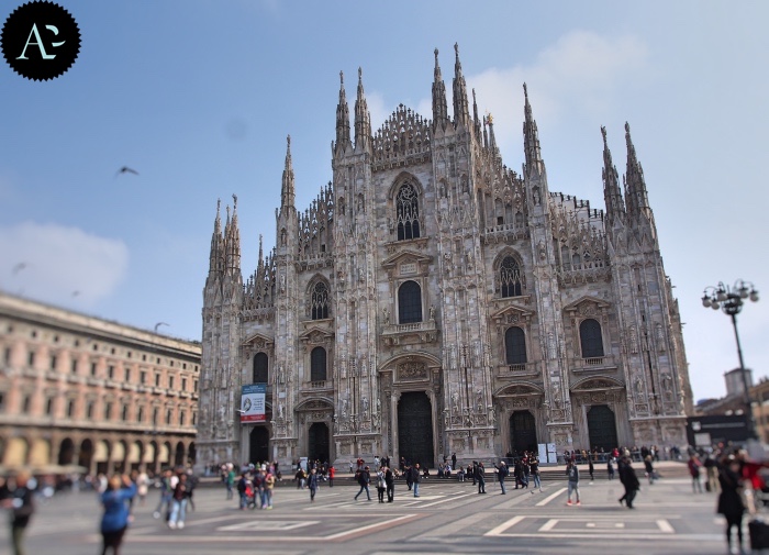CATHEDRAL SQUARE IN MILAN