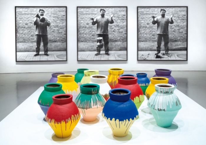 Ai WeiWei | Dropping a Han Dynasty Urn