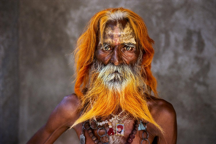 Un uomo anziano della tribù Rabari, Rajasthan, 2010 (An elderly man from the Rabari tribe, Rajasthan, India, 2010) ©Steve McCurry